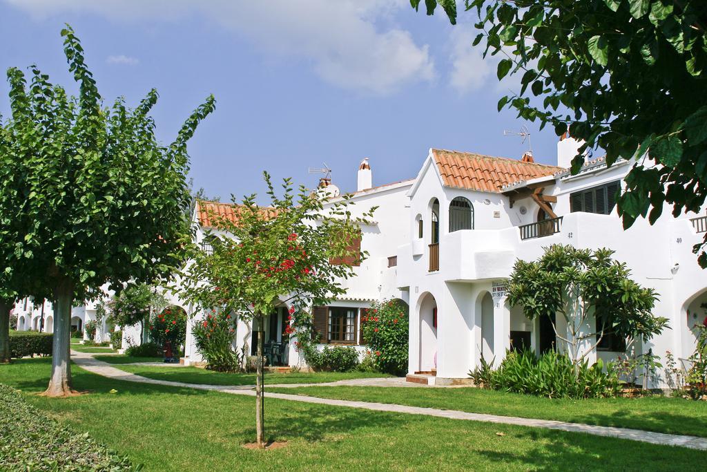 Son Bou Apartments Bagian luar foto