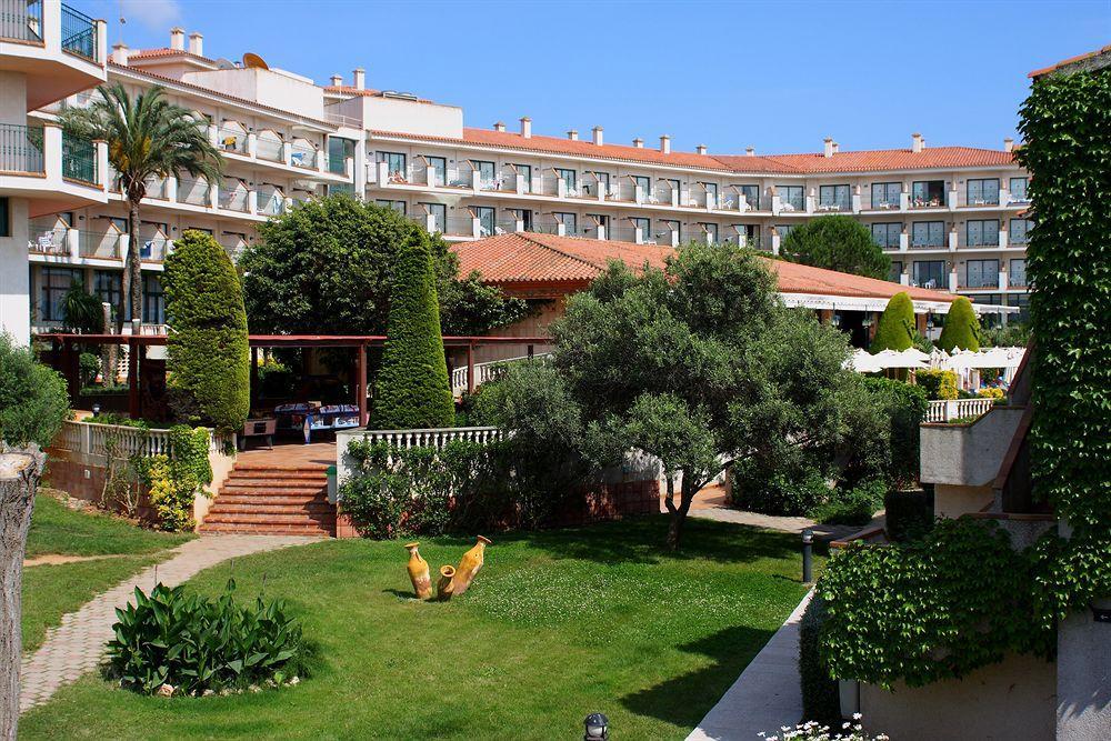 Son Bou Apartments Bagian luar foto