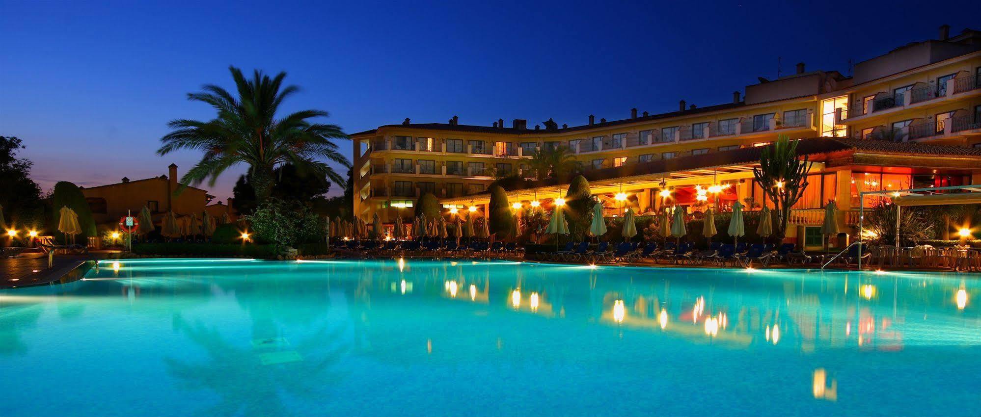 Son Bou Apartments Bagian luar foto